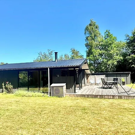 M427-vaeggerlose-skovaeblevej-3 * Bøtø By